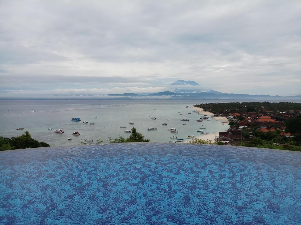 ホテル ジェンガラ ヒル レンボンガン島 エクステリア 写真